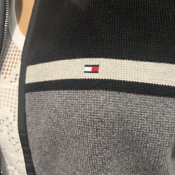 Tommy Hilfiger Warm Up Front Zip Jacket In Size XS  New With Tags! - Picture 6 of 11